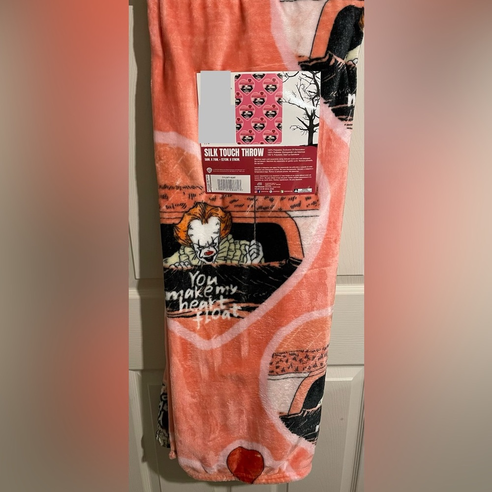Pennywise “IT” Valentines You’ll float too  Throw Blanket